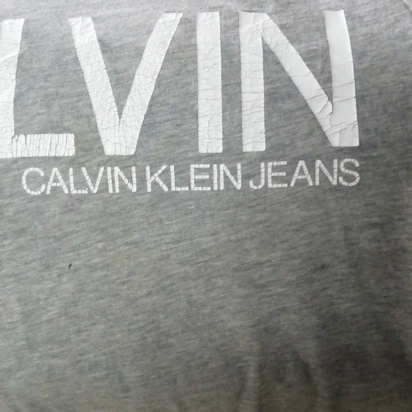 Calvin Klein T-shirt - Picture 2 of 4